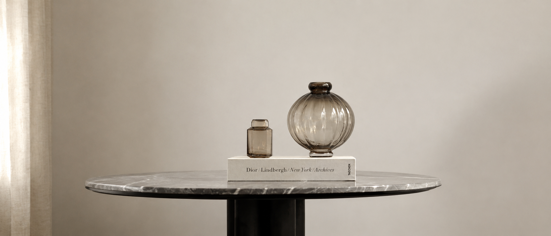 Decorative objects arranged in a considered interior