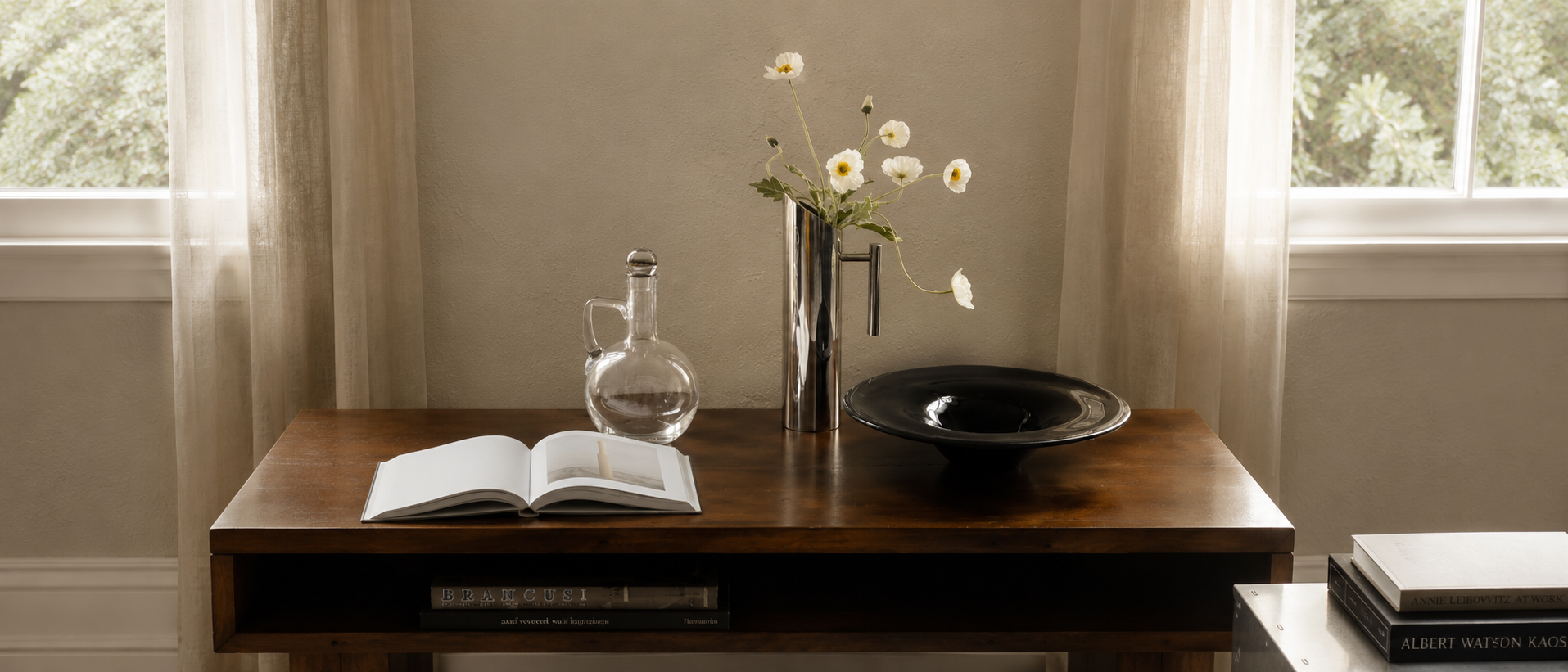 Decorative objects in a warm interior